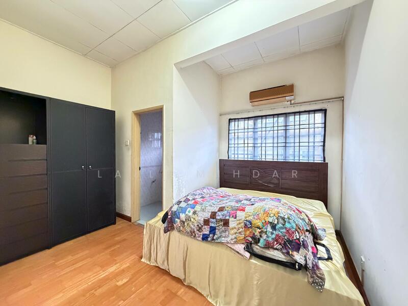 Jalan Kubah Bukit Jelutong Shah Alam Corner Lot Semi-Detached House For Sale untuk Untuk Dijual - RM 1,350,000, Mac 2026 - Bedroom - PropertyGuru.com.my