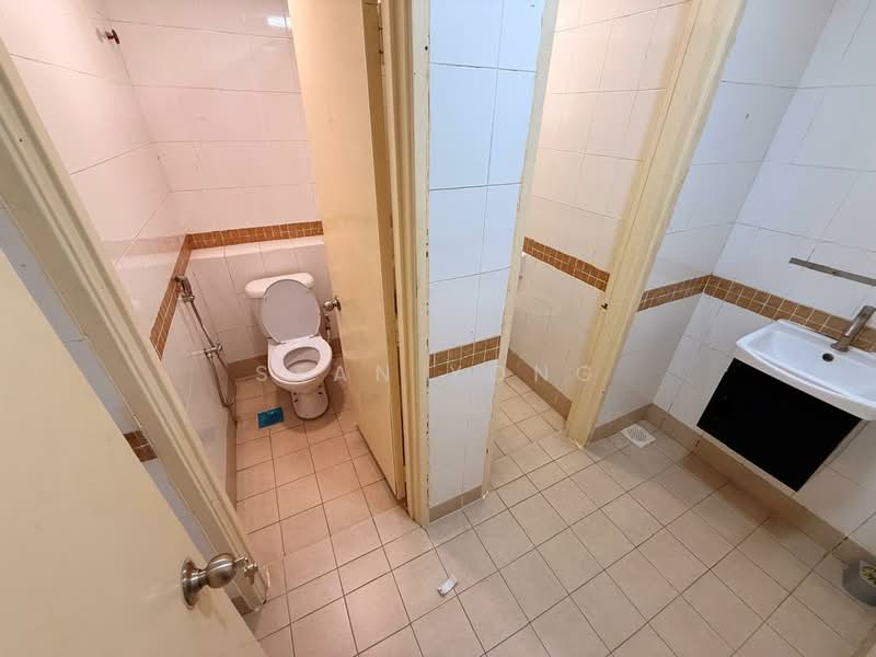 Office for Rent in Seksyen 19 (Petaling Jaya) - Sean Yong - Bathroom - PropertyGuru.com.my
