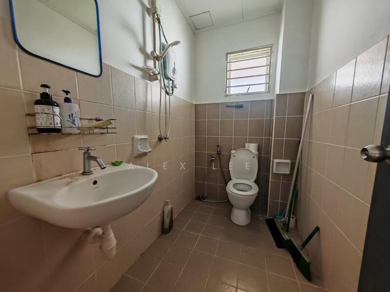 2-storey Terraced House for Sale in Kota Emerald (Rawang) - Alex Lee - Bathroom - PropertyGuru.com.my