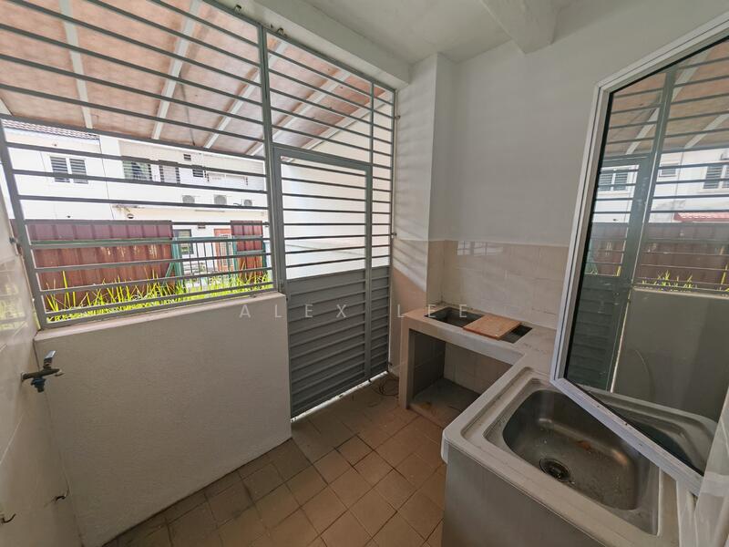 2-storey Terraced House for Sale in Kota Emerald (Rawang) - Alex Lee - Balcony - PropertyGuru.com.my