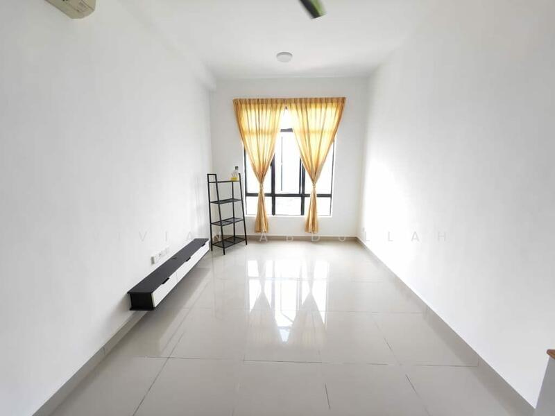 KSL Residence 2 @ Kangkar Tebrau untuk Untuk Disewa - RM 1,800 /bulan, Feb 2026 - Living Room - PropertyGuru.com.my