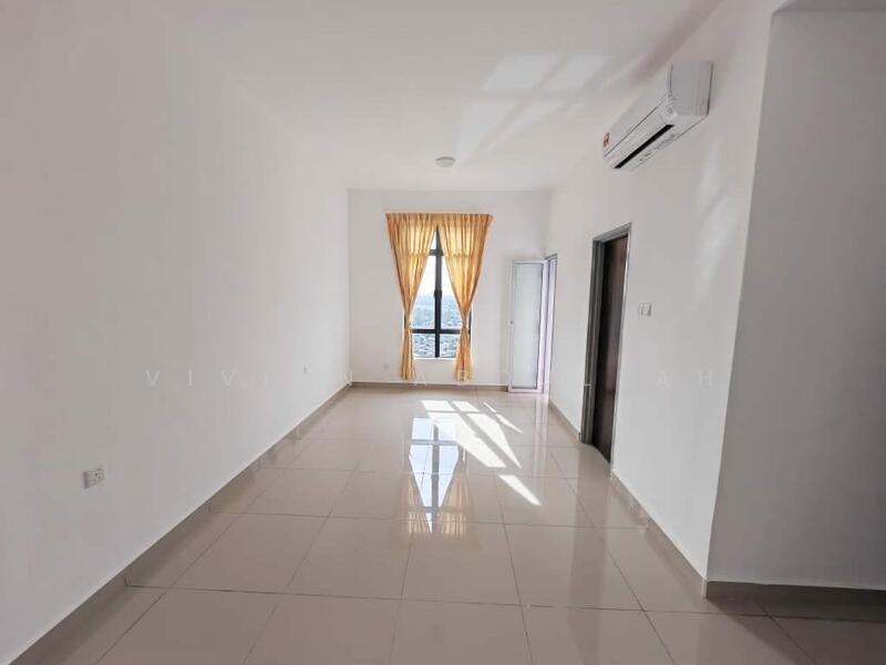 KSL Residence 2 @ Kangkar Tebrau untuk Untuk Disewa - RM 1,800 /bulan, Feb 2026 - Living Room - PropertyGuru.com.my