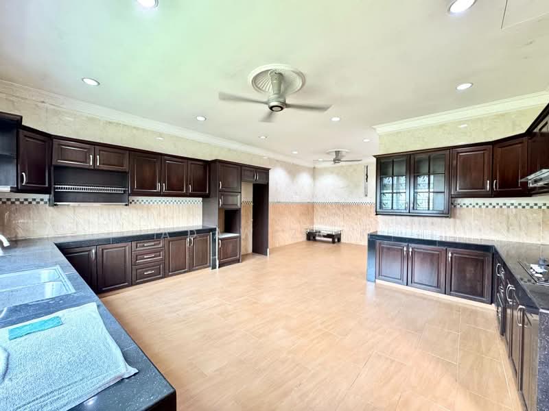 Rumah Berkembar untuk Dijual di Shah Alam (Selangor) - Adaw Zain - Kitchen - PropertyGuru.com.my