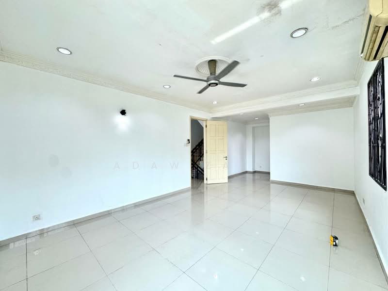 Rumah Berkembar untuk Dijual di Shah Alam (Selangor) - Adaw Zain - Living Room - PropertyGuru.com.my
