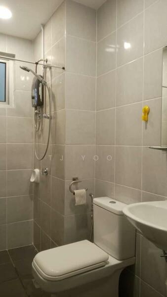 Condominium for Rent at The Edge Residence - TJ Yoo - Bathroom - PropertyGuru.com.my