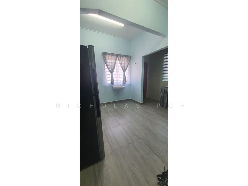 1-storey Terraced House for Rent in Taman Meru Perdana (Chemor) - Nicholas Poh - Kitchen - PropertyGuru.com.my