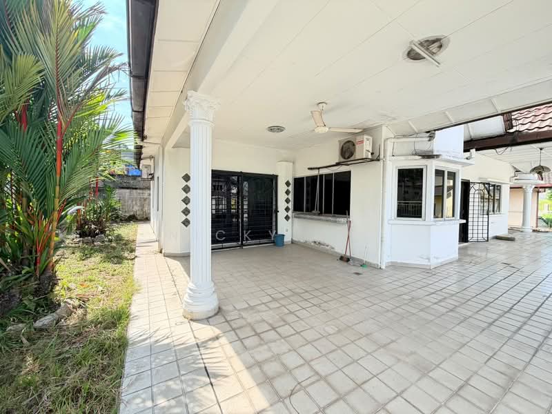 Bungalow for Sale in Rawang (Selangor) - Nicky Lai - Exterior - PropertyGuru.com.my