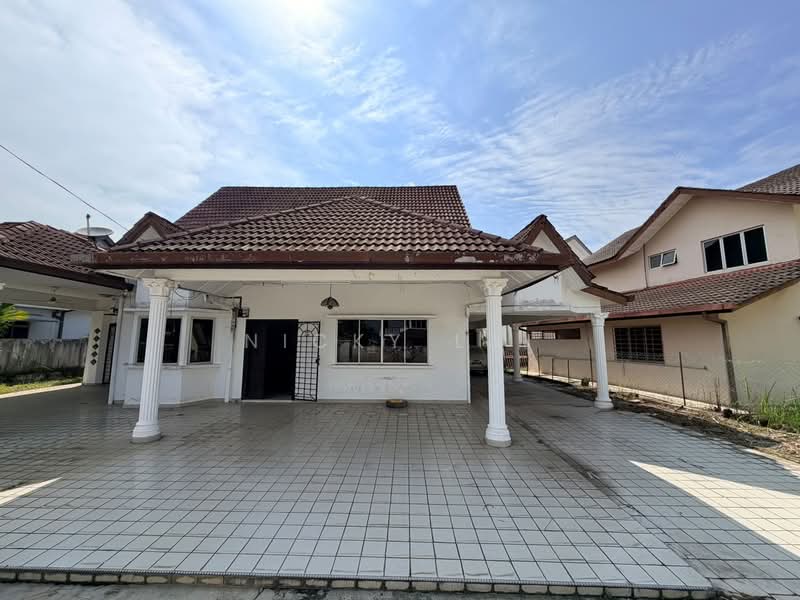 Bungalow for Sale in Rawang (Selangor) - Nicky Lai - Exterior - PropertyGuru.com.my