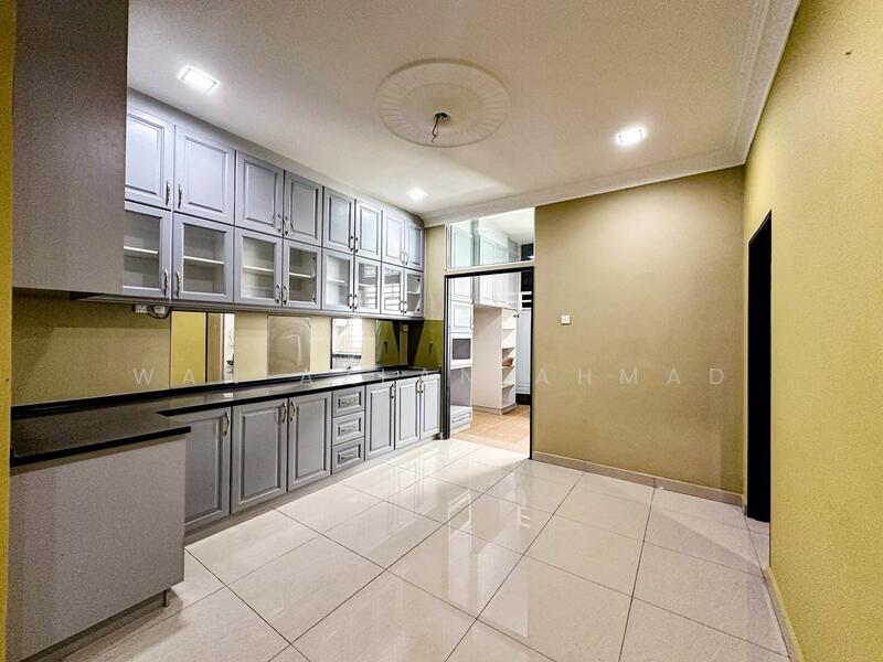Rumah Teres 2-Tingkat untuk Dijual di Kajang (Selangor) - Wan Azlan Ahmad - Kitchen - PropertyGuru.com.my