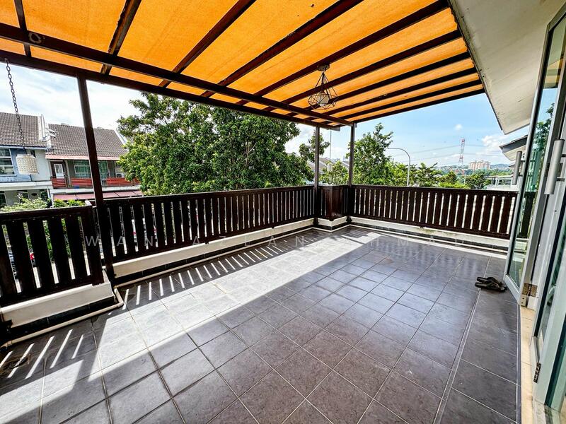 Rumah Teres 2-Tingkat untuk Dijual di Kajang (Selangor) - Wan Azlan Ahmad - Balcony - PropertyGuru.com.my