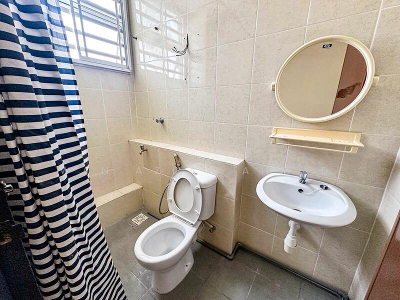 Rumah Teres 2-Tingkat untuk Dijual di Kajang (Selangor) - Wan Azlan Ahmad - Bathroom - PropertyGuru.com.my