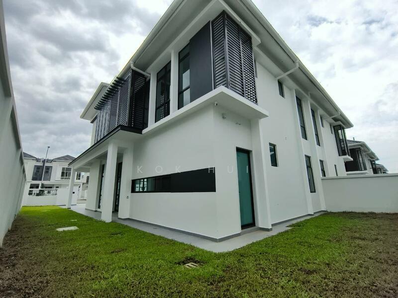 Semi-Detached House for Sale in Setia Tropika (Johor Bahru) - Kok Hui - Exterior - PropertyGuru.com.my