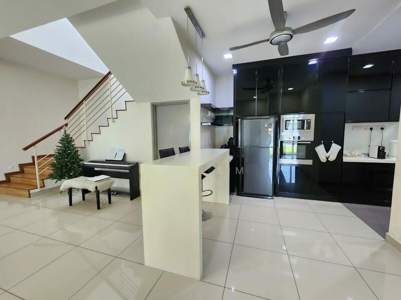 Semi-Detached House for Sale in Anggun 2 Residence (Rawang) - CK Sam - Kitchen - PropertyGuru.com.my