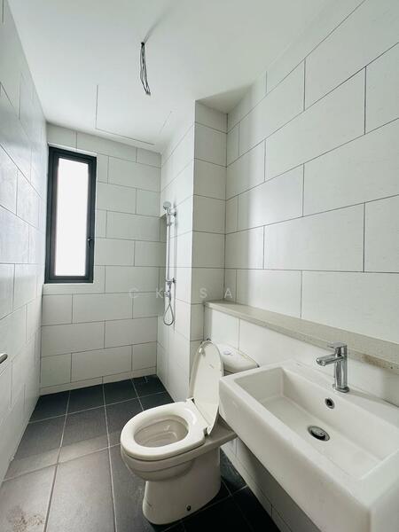 3-storey Terraced House for Sale in Batu Arang (Selangor) - CK Sam - Bathroom - PropertyGuru.com.my