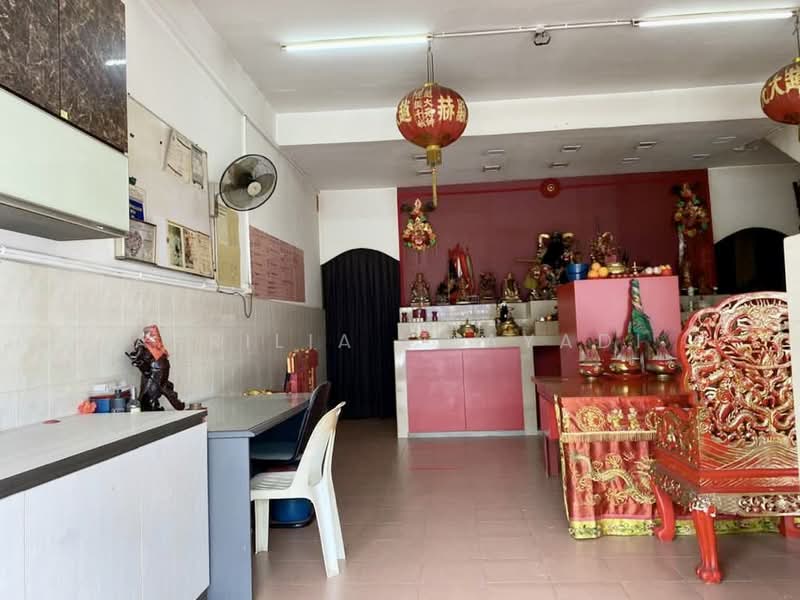 Shop for Sale in Taman Ungku Tun Aminah (Skudai) - APRILIA CHAYADI - Interior - PropertyGuru.com.my