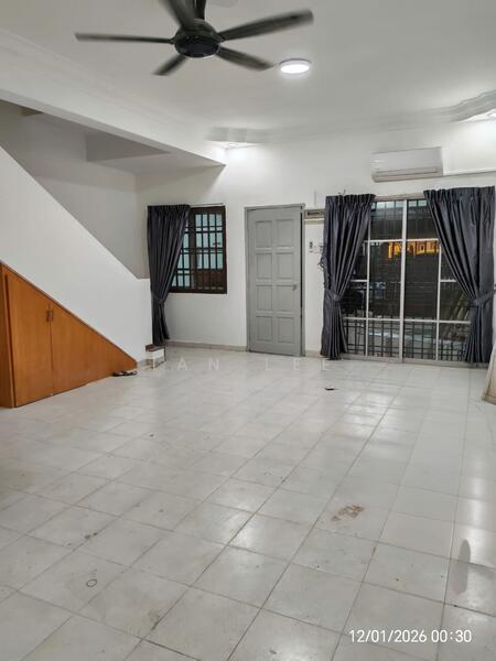 2-storey Terraced House for Rent in Taman Setia Indah (Tebrau) - Ian Lee - Living Room - PropertyGuru.com.my