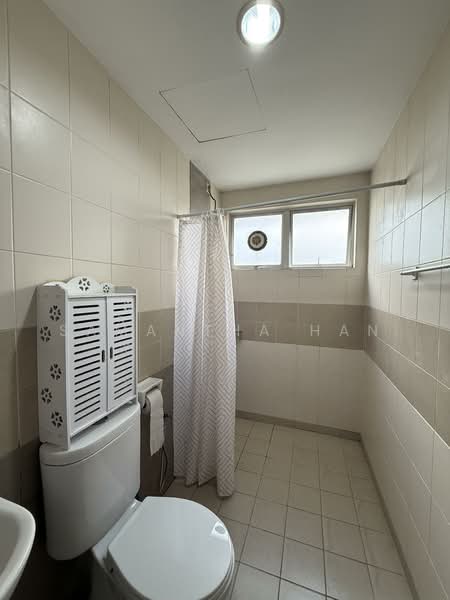 Condominium for Sale at Kinrara Mas - Samantha Han - Bathroom - PropertyGuru.com.my