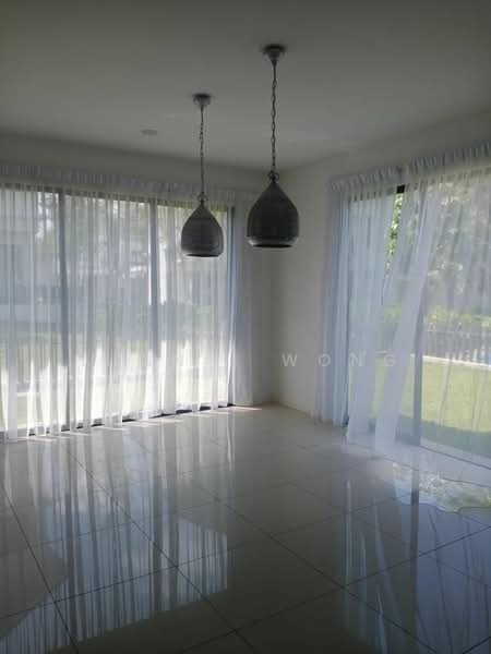 3-storey Terraced House for Sale in Anggun (Rawang) - Minnie Wong - Living Room - PropertyGuru.com.my