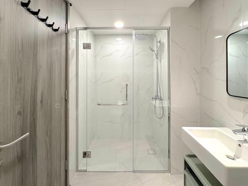 Master Bedroom Bathroom