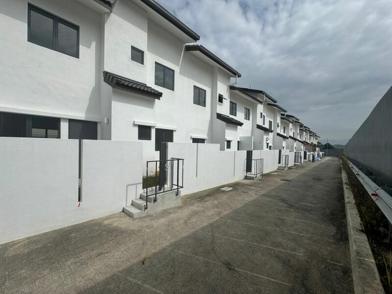 2-storey Terraced House for Sale in Rawang (Selangor) - Samson Lee - Exterior - PropertyGuru.com.my