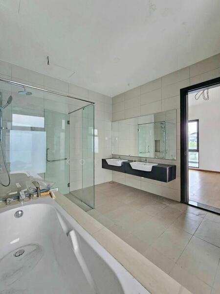 Semi-Detached House for Sale in Lenang Heights (Johor Bahru) - Kok Hui - Bathroom - PropertyGuru.com.my