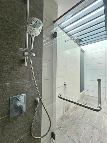 Semi-Detached House for Sale in Lenang Heights (Johor Bahru) - Kok Hui - Bathroom - PropertyGuru.com.my