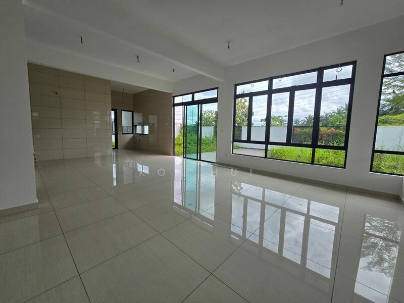 Semi-Detached House for Sale in Taman Impian Emas (Skudai) - Kok Hui - Living Room - PropertyGuru.com.my