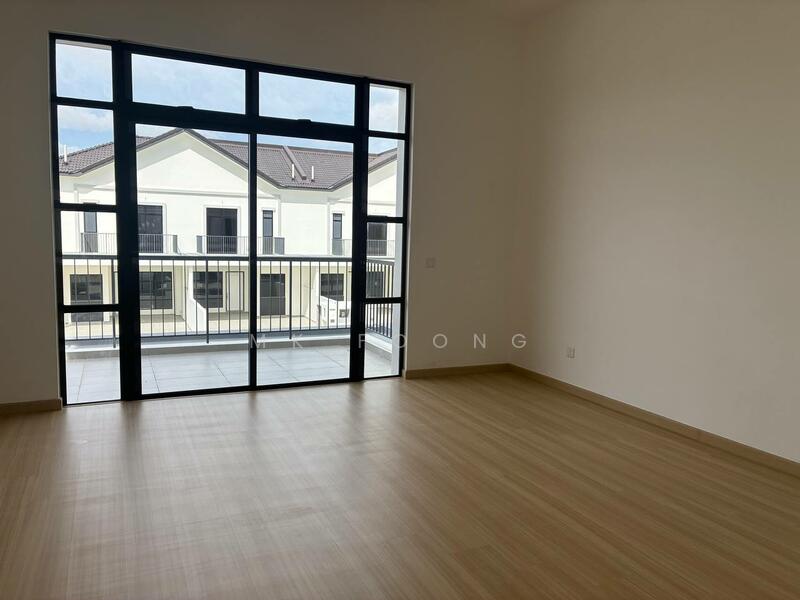 Master Bedroom Balcony