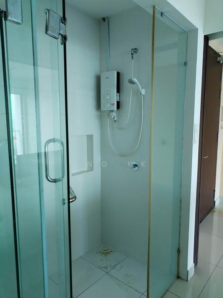 Service Residence for Sale at Trefoil @ Setia City - Ong KK - Bathroom - PropertyGuru.com.my