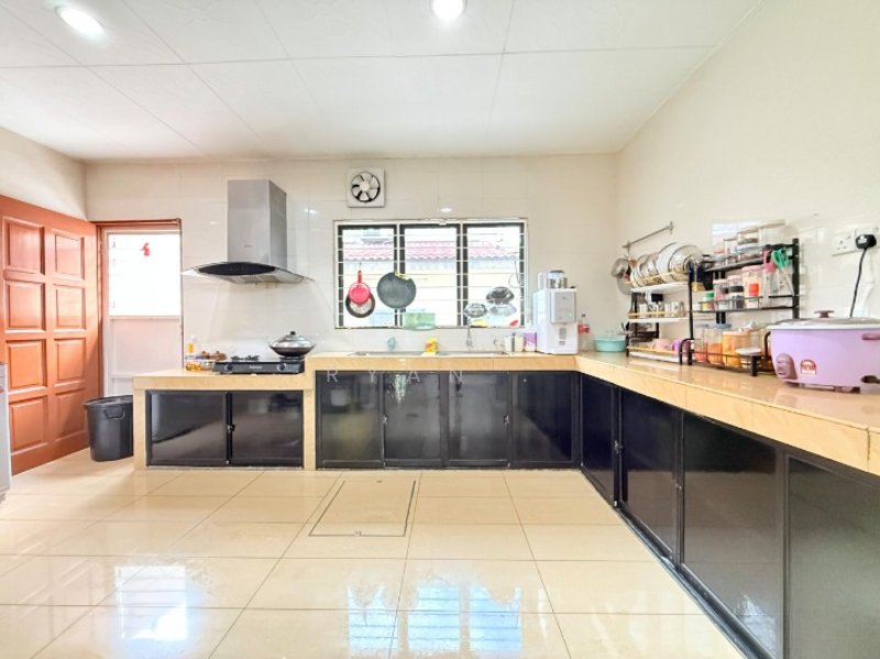 2-storey Terraced House for Rent in Setia Alam (Selangor) - Ryan . - Kitchen - PropertyGuru.com.my