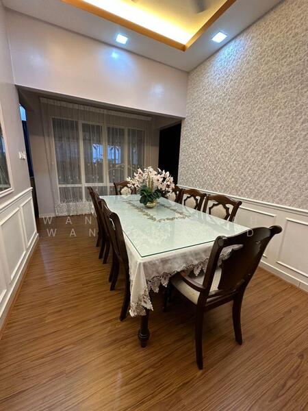 2-storey Terraced House for Sale in Denai Alam (Shah Alam) - Wan Zurainah Wan Mohamad - Dining Room - PropertyGuru.com.my