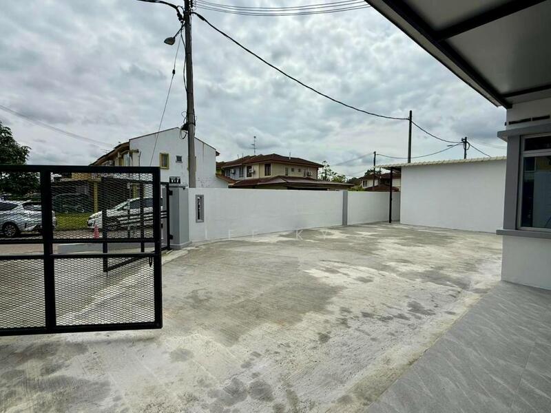 2-storey Terraced House for Sale in Taman Nusantara (Iskandar Puteri (Nusajaya)) - Lee KY - Exterior - PropertyGuru.com.my