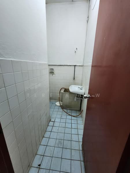 Pejabat untuk Disewa di Taman Cheras Indah (Ampang) - Teresa Law - Bathroom - PropertyGuru.com.my