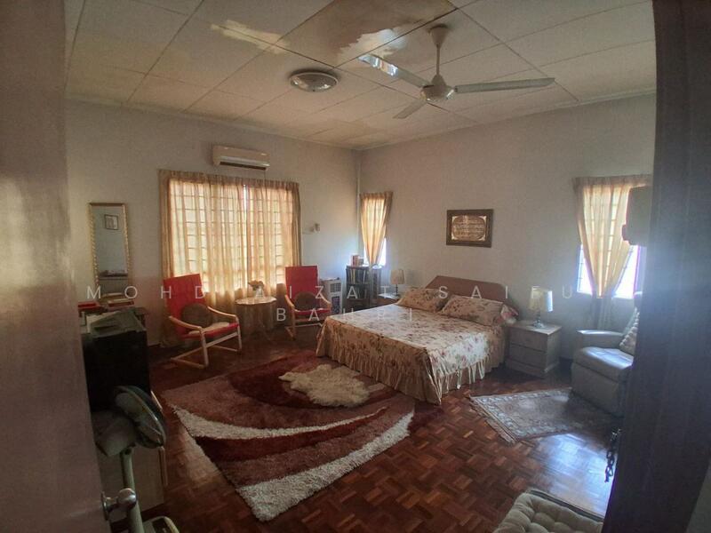 2-storey Terraced House for Sale in Usj 3a (Subang Jaya) - Mohd Aizat Saiful Bahri - Bedroom - PropertyGuru.com.my