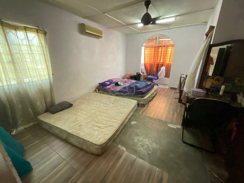 2-storey Terraced House for Sale in Bandar Country Homes (Rawang) - Tom Yip - Bedroom - PropertyGuru.com.my