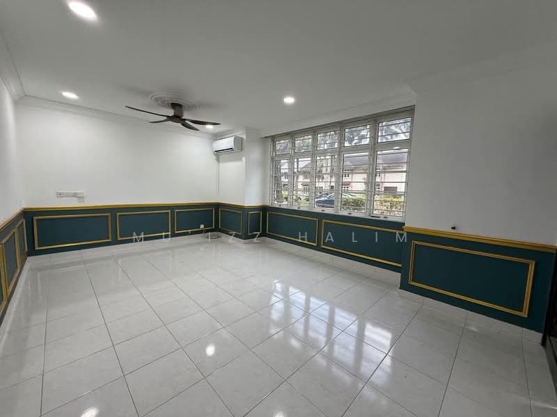 Perdana Lakeview East untuk Untuk Disewa - RM 4,500 /bulan, Mac 2026 - Living Room - PropertyGuru.com.my