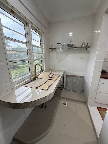 Perdana Lakeview East untuk Untuk Disewa - RM 4,500 /bulan, Mac 2026 - Kitchen - PropertyGuru.com.my