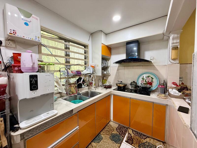 Terraced House for Sale in Klang (Selangor) - Akramin Firdaus Bin Mokhtar - Kitchen - PropertyGuru.com.my