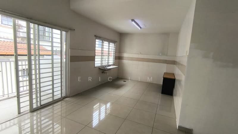 2-storey Terraced House for Sale in Kampung Sungai Kayu Ara (Petaling Jaya) - Eric Lim - Kitchen - PropertyGuru.com.my