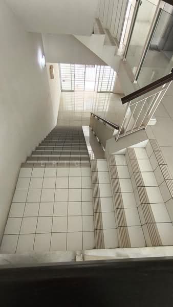 2-storey Terraced House for Sale in Kampung Sungai Kayu Ara (Petaling Jaya) - Eric Lim - Corridor - PropertyGuru.com.my