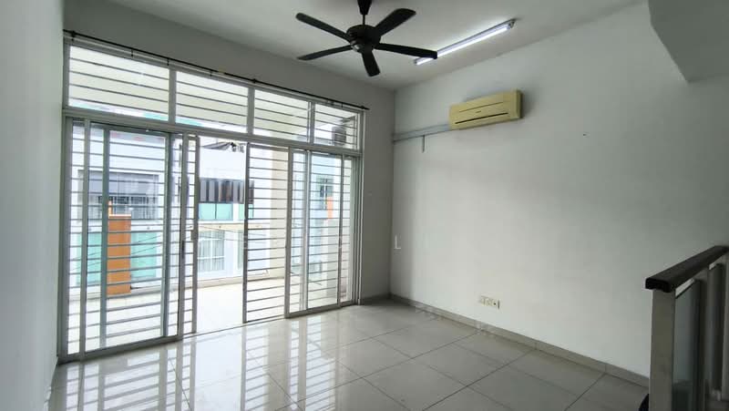 2-storey Terraced House for Sale in Kampung Sungai Kayu Ara (Petaling Jaya) - Eric Lim - Living Room - PropertyGuru.com.my