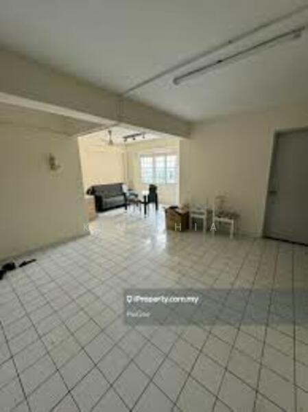 Desa Dua Aman Puri untuk Untuk Dijual - RM 220,000, Feb 2026 - Living Room - PropertyGuru.com.my