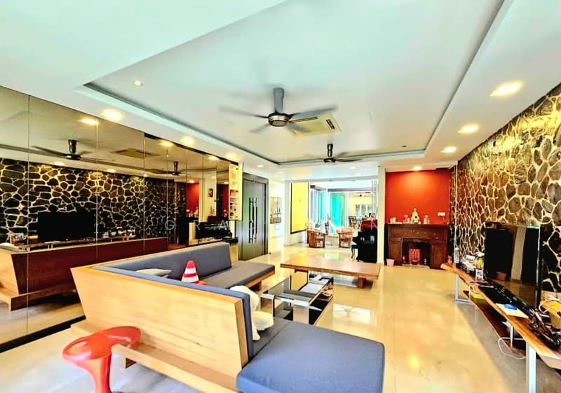 Bungalow for Sale in Taman Equine (Seri Kembangan) - Grace Tan - Living Room - PropertyGuru.com.my