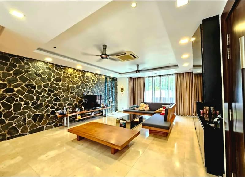 Bungalow for Sale in Taman Equine (Seri Kembangan) - Grace Tan - Living Room - PropertyGuru.com.my