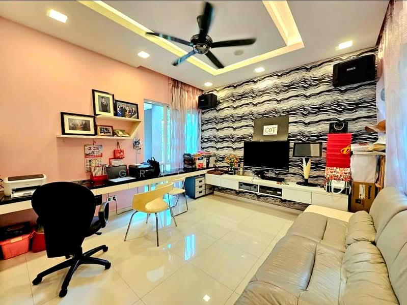 Bungalow for Sale in Taman Equine (Seri Kembangan) - Grace Tan - Living Room - PropertyGuru.com.my