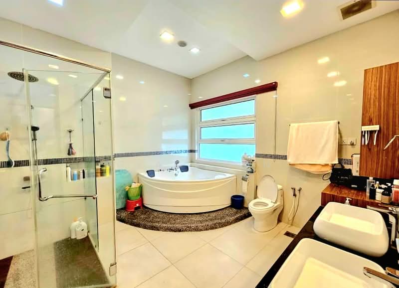 Bungalow for Sale in Taman Equine (Seri Kembangan) - Grace Tan - Bathroom - PropertyGuru.com.my