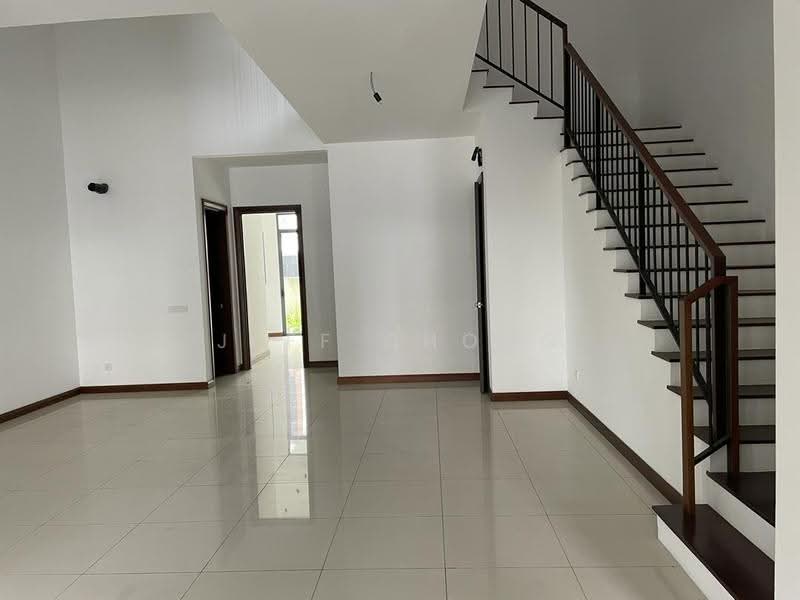 Rumah Teres 2-Tingkat untuk Dijual di Eco Sanctuary (Telok Panglima Garang) - Jeff Chong - Living Room - PropertyGuru.com.my