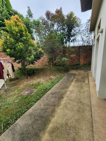 Bungalow for Rent in Bukit Gita Bayu (Seri Kembangan) - Teresa Law - PropertyGuru.com.my