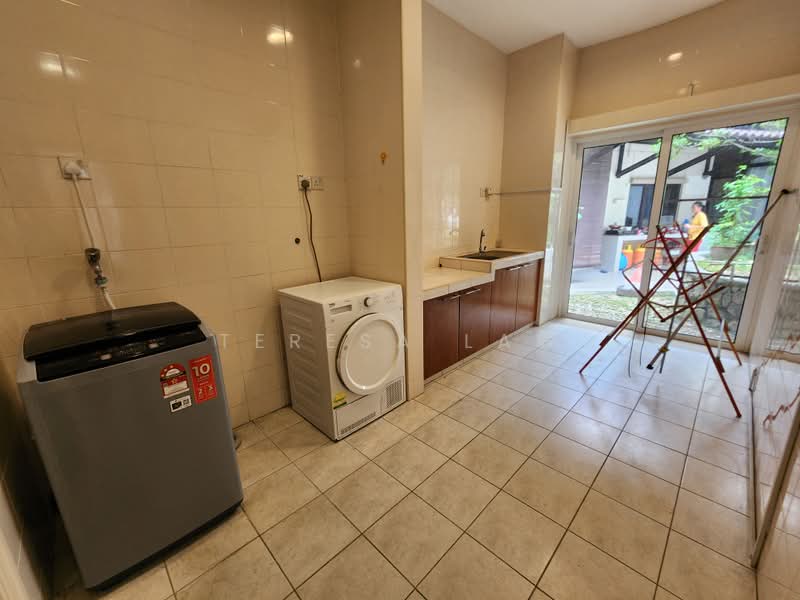 Bungalow for Rent in Bukit Gita Bayu (Seri Kembangan) - Teresa Law - PropertyGuru.com.my