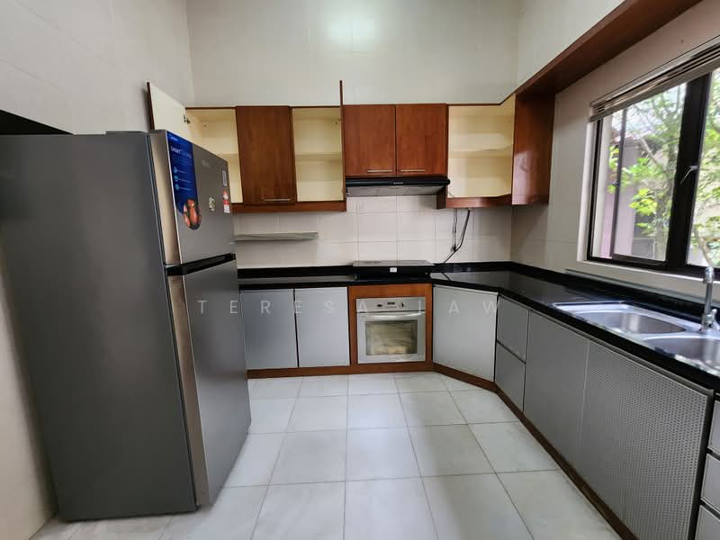 Bungalow for Rent in Bukit Gita Bayu (Seri Kembangan) - Teresa Law - PropertyGuru.com.my